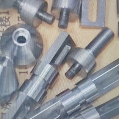 ：曲轴、偏心轴、传动轴等零件，半导体、医疗光伏件镜面加工