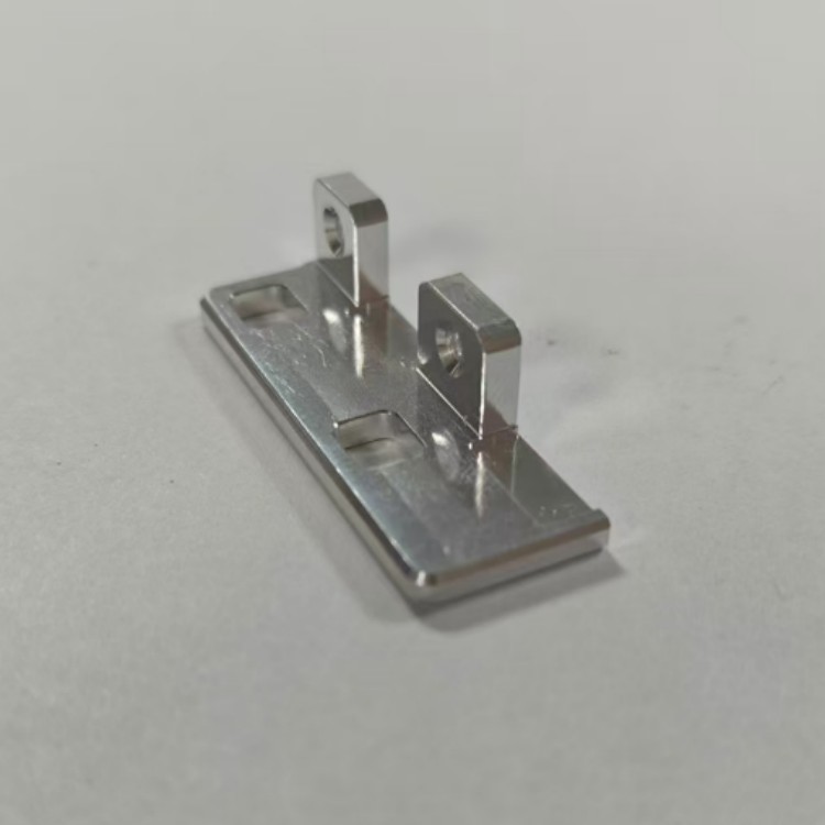 6061 7075 aluminum parts custom machining CNC non-standard precision hardware machining triaxial milling machining
